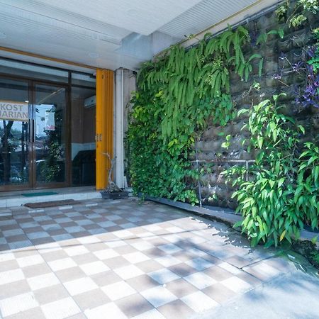 סוראבאיה Reddoorz Plus Syariah Near Pasar Turi מראה חיצוני תמונה