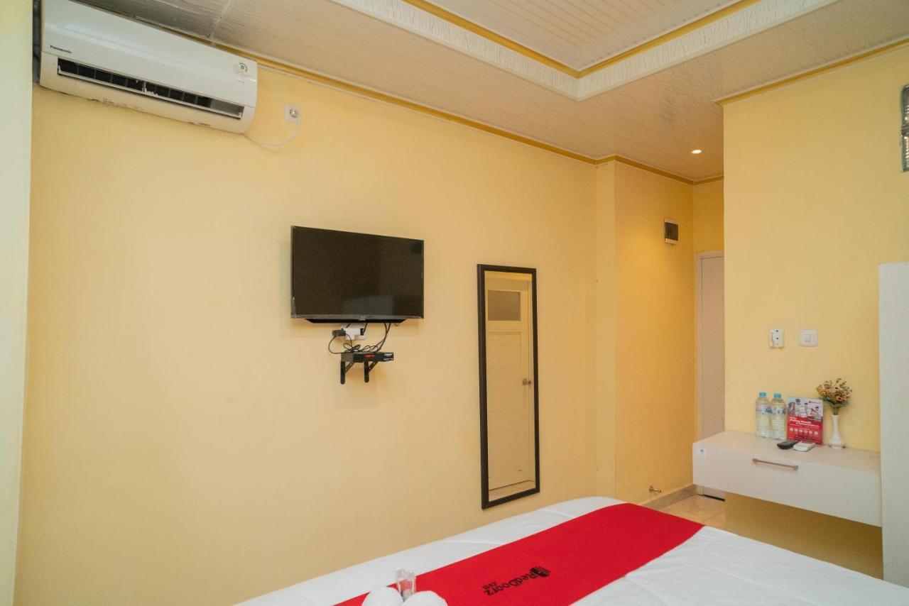 סוראבאיה Reddoorz Plus Syariah Near Pasar Turi מראה חיצוני תמונה