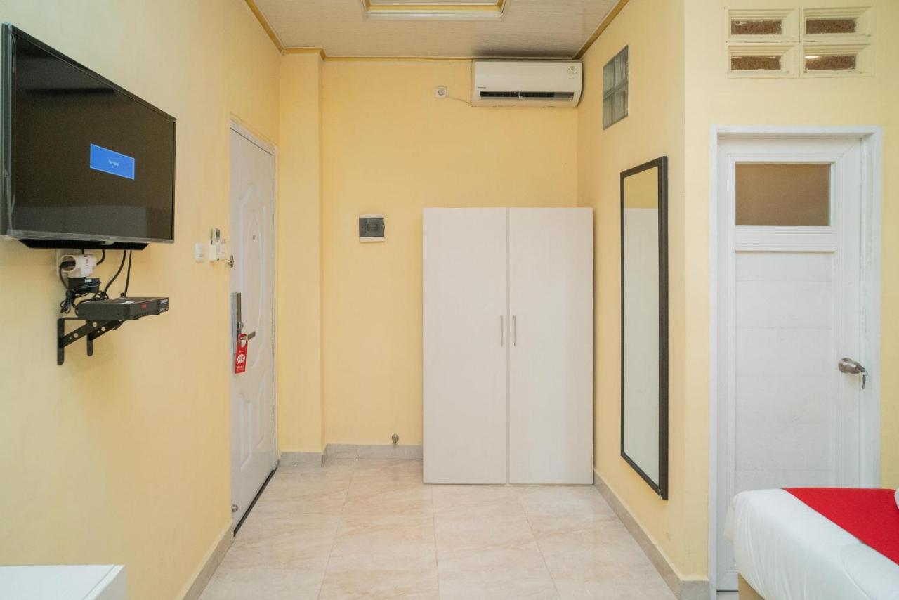 סוראבאיה Reddoorz Plus Syariah Near Pasar Turi מראה חיצוני תמונה