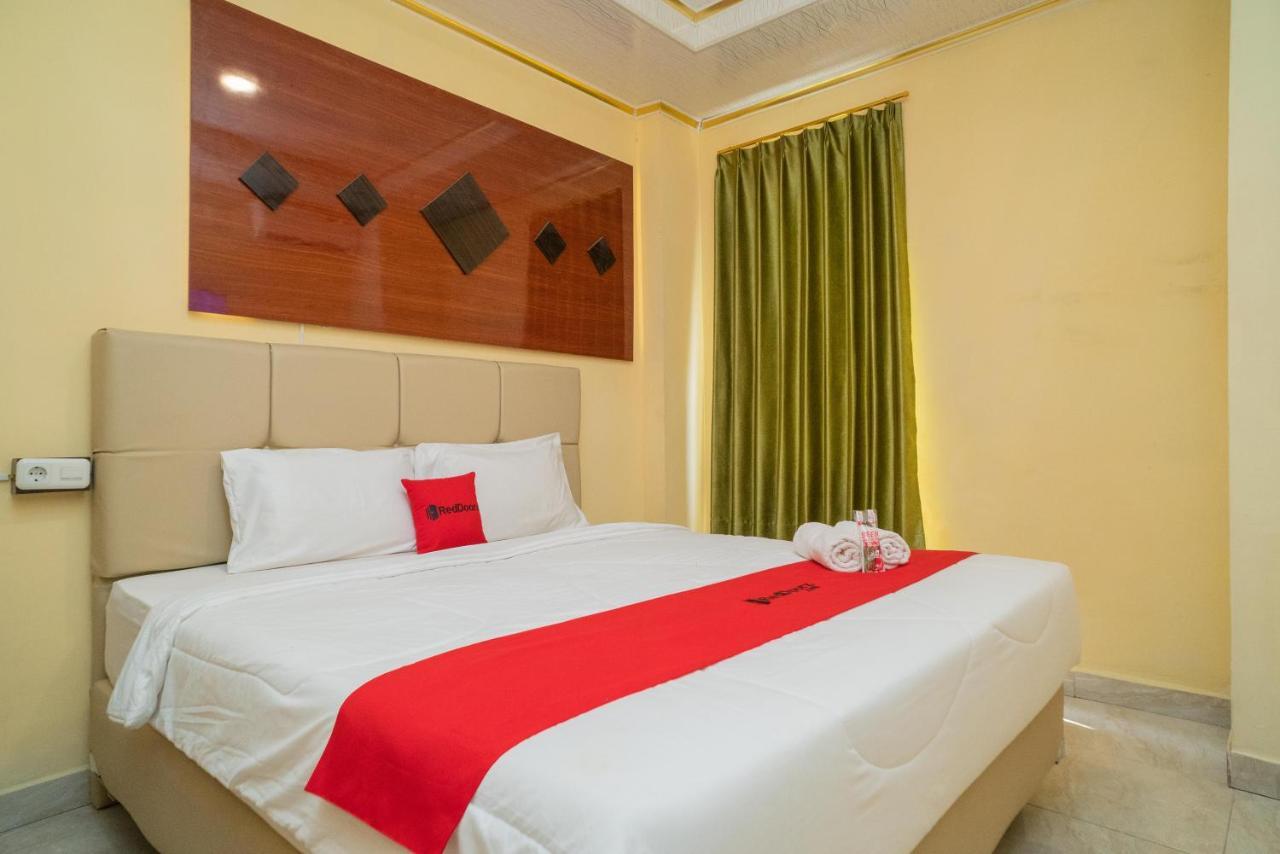 סוראבאיה Reddoorz Plus Syariah Near Pasar Turi מראה חיצוני תמונה